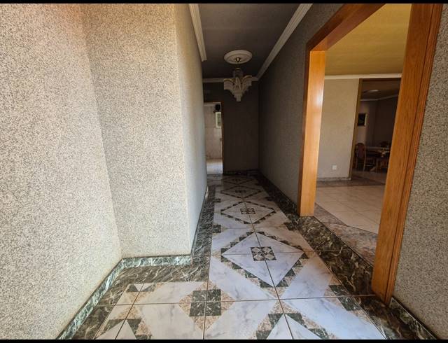 3 BEDROOM HOUSE FOR SALE IN VAN DER MERWES KROON